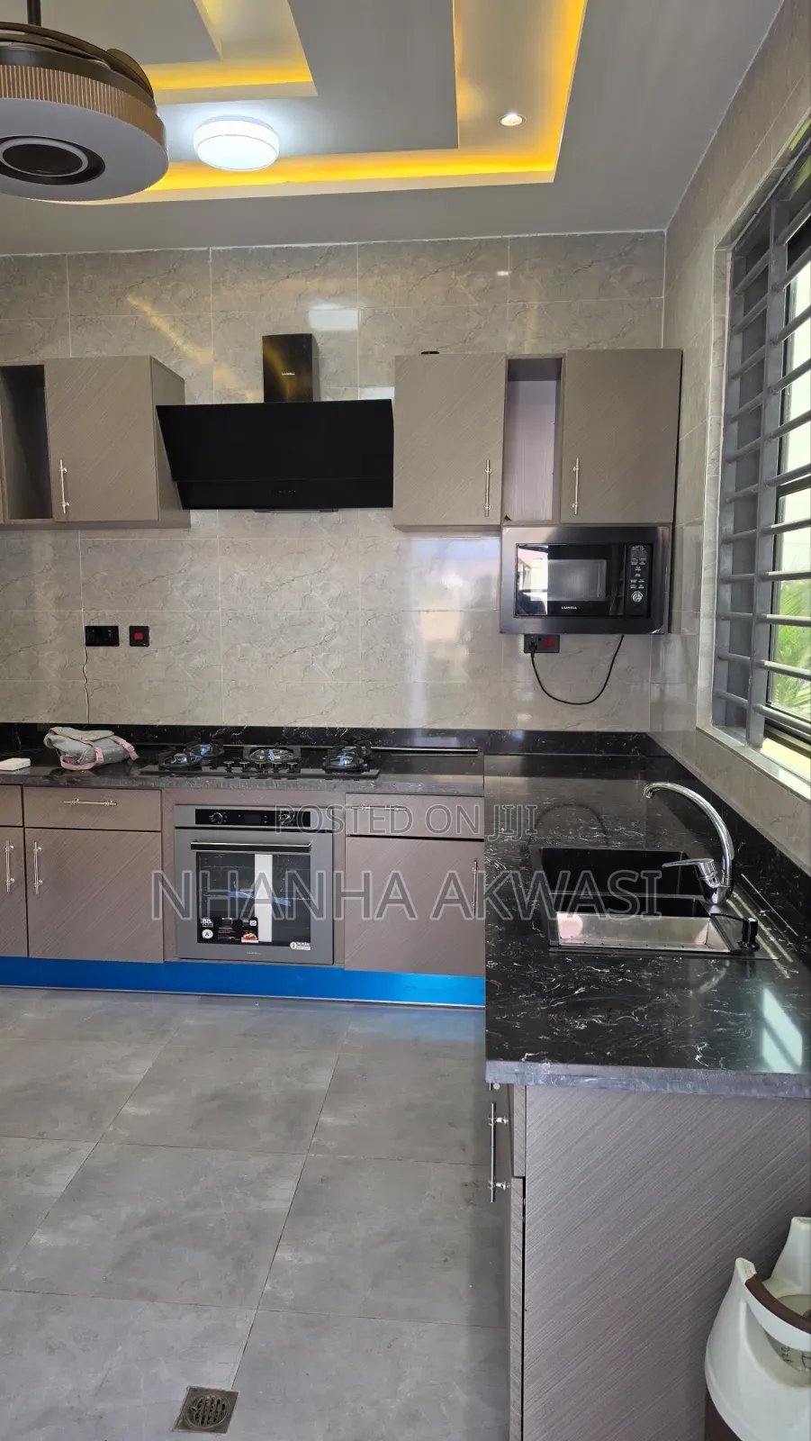 2bdrm Apartment in Community 18, Sakumono for rent