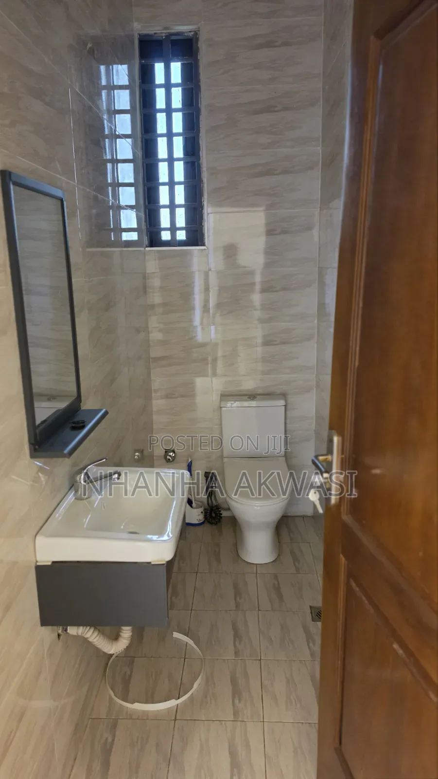 2bdrm Apartment in Community 18, Sakumono for rent
