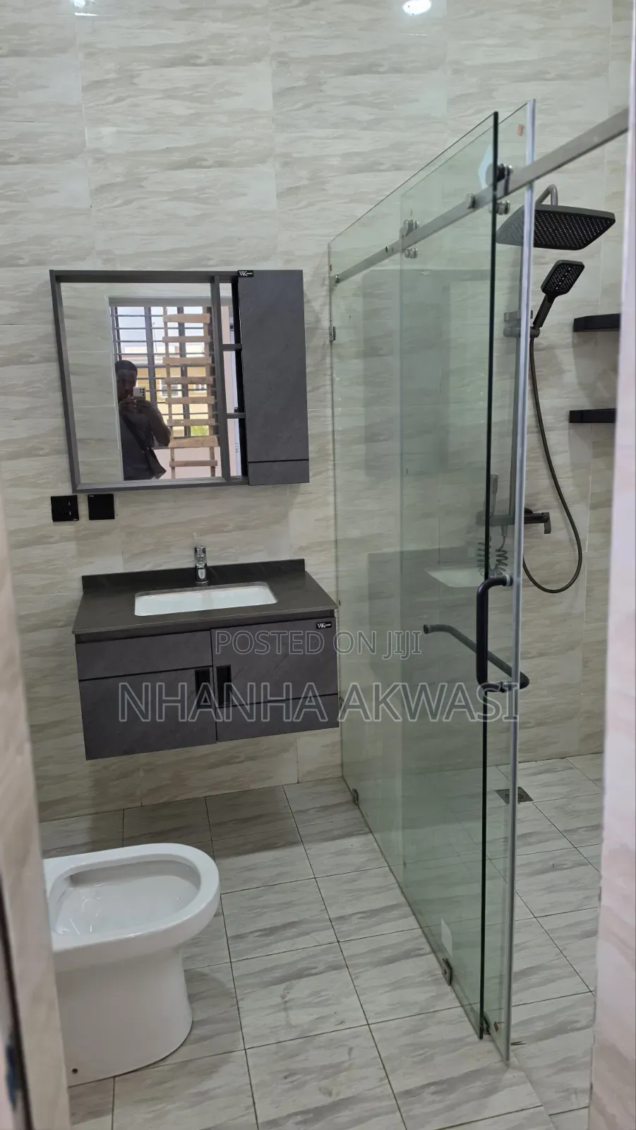 2bdrm Apartment in Community 18, Sakumono for rent