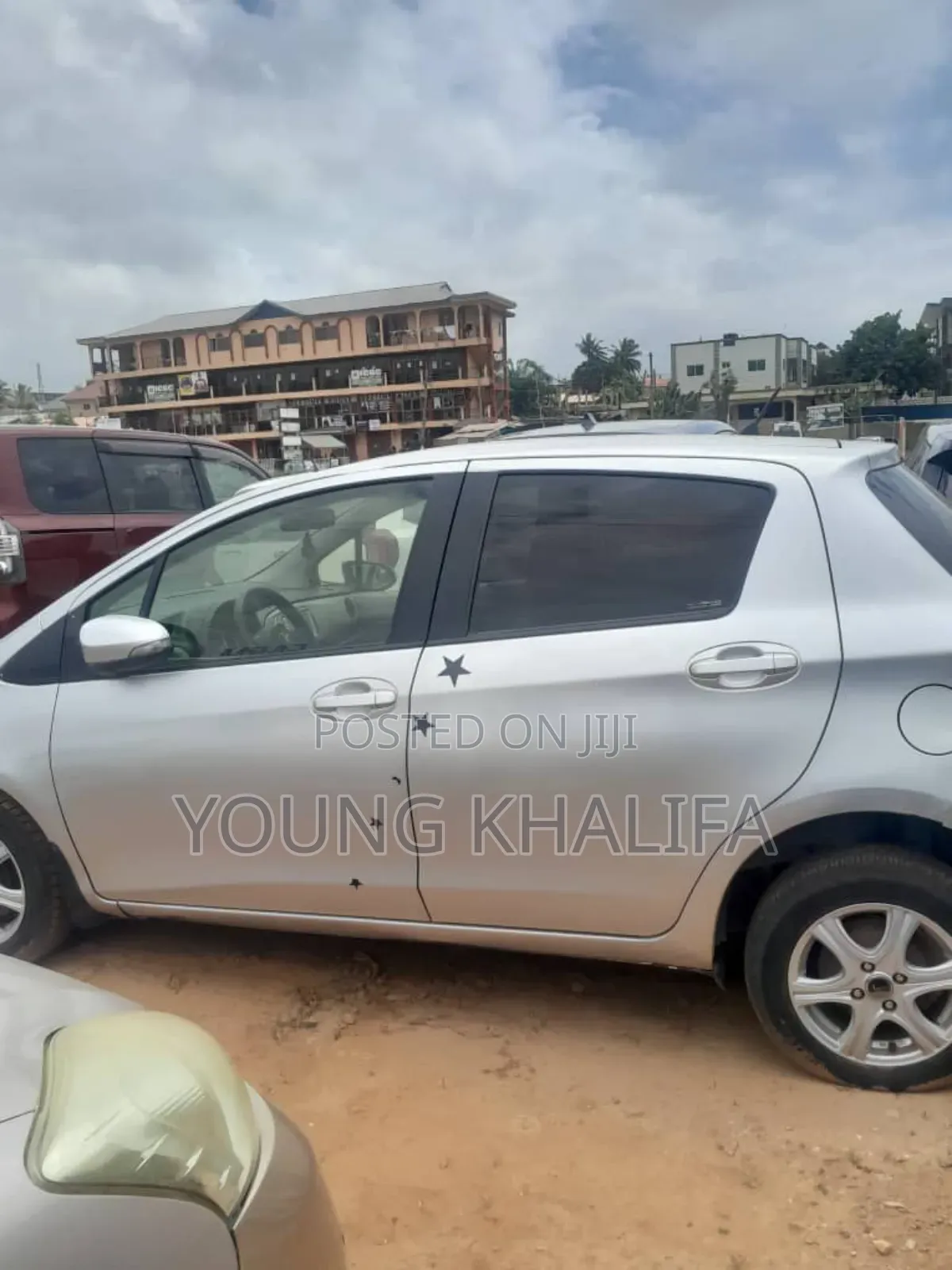 Toyota Vitz 2012 Silver