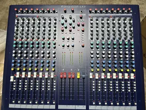 Soundcraft LX9 16 Channel Mixer