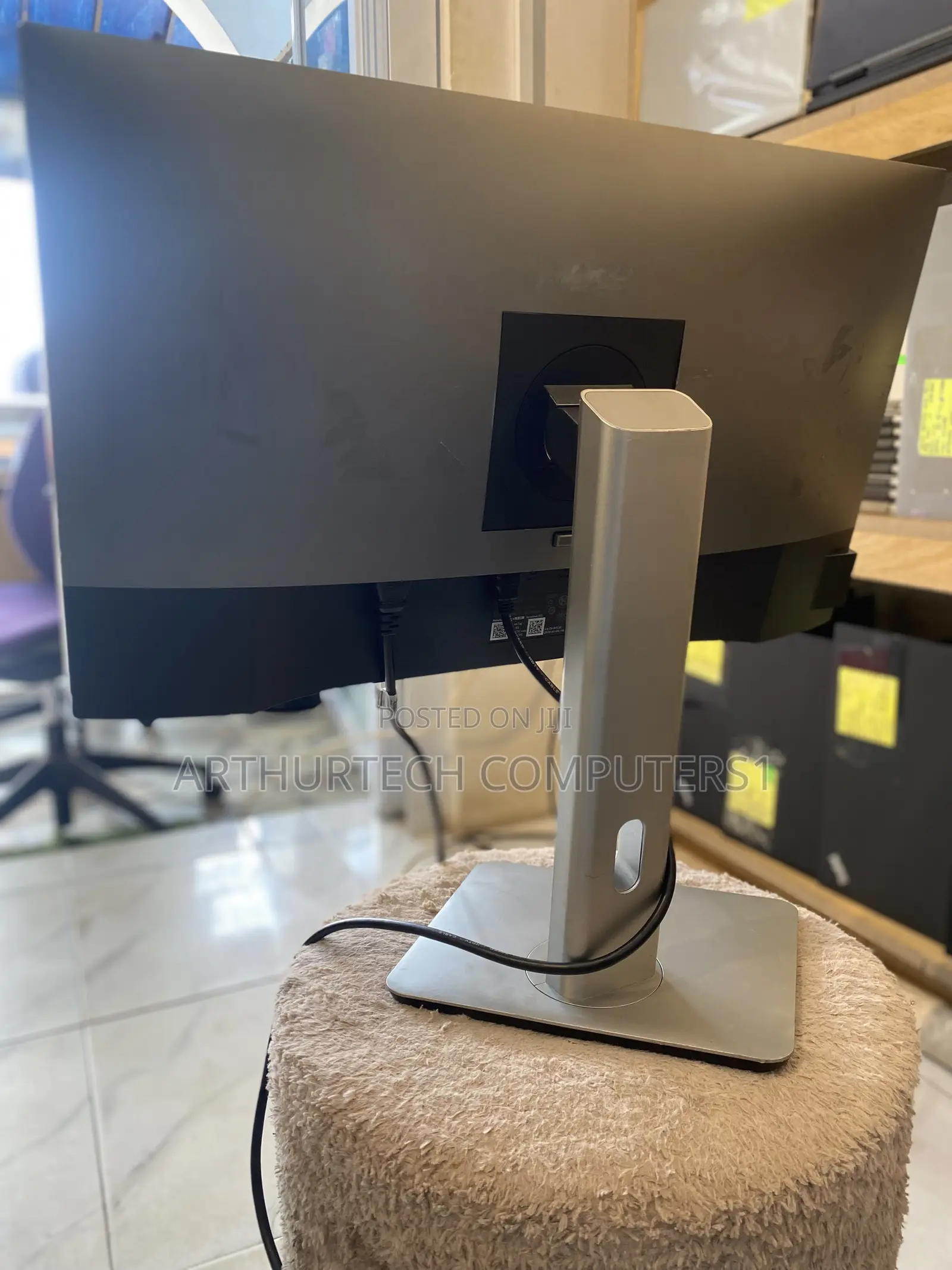 Dell Edgeless Ultrasharp Monitor Resolution