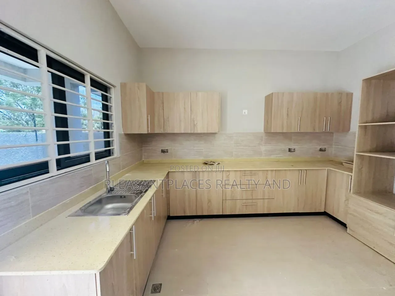 2bdrm House in Pleasantplaces, Ghana Flag for sale