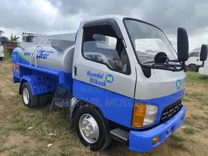 Hyundai Mighty Fuel Truck. 3000litres.