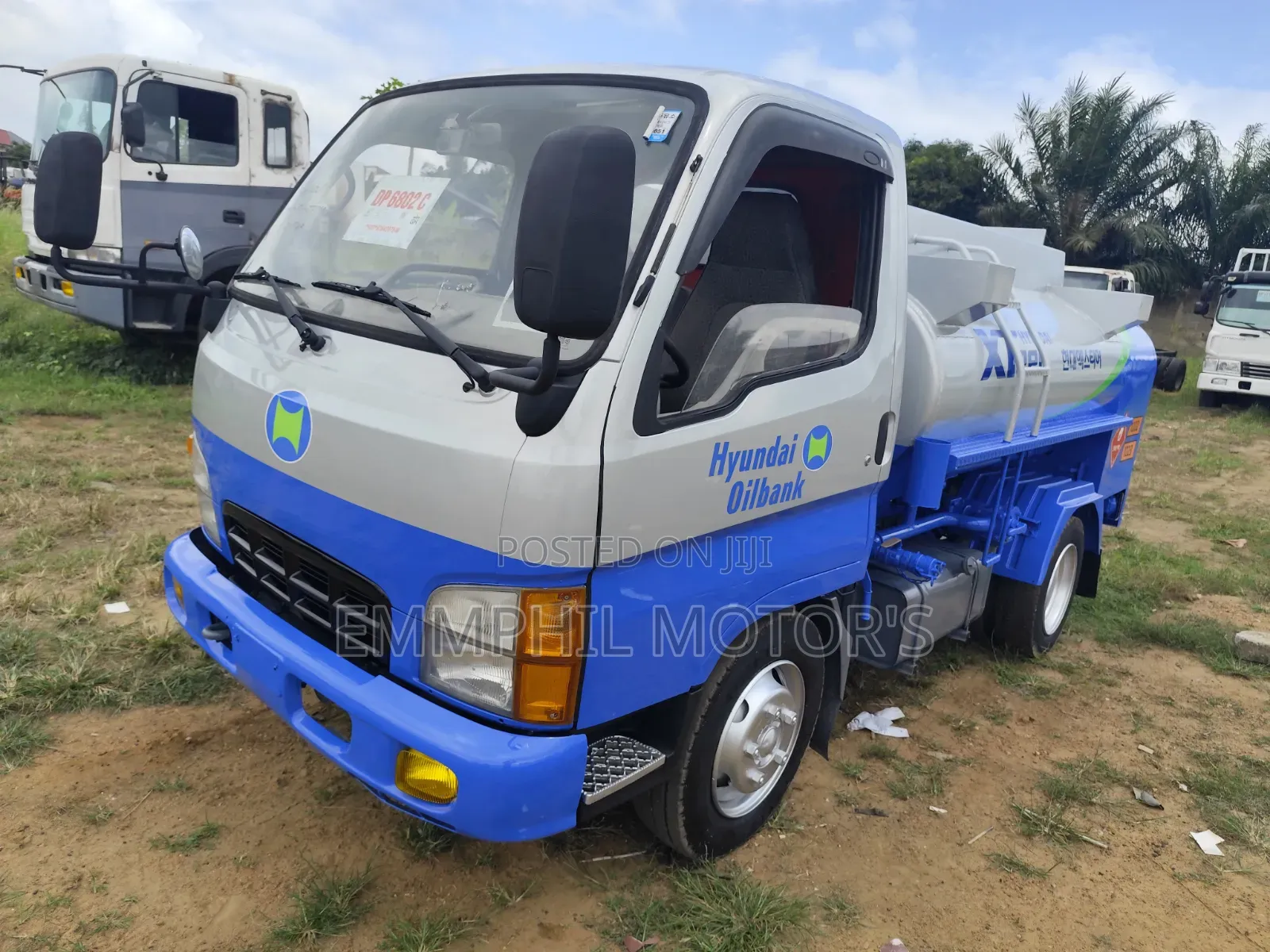Hyundai Mighty Fuel Truck. 3000litres.
