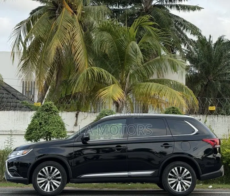 Mitsubishi Outlander 2019 Black
