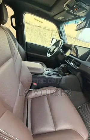 Toyota Land Cruiser 2025 Gold
