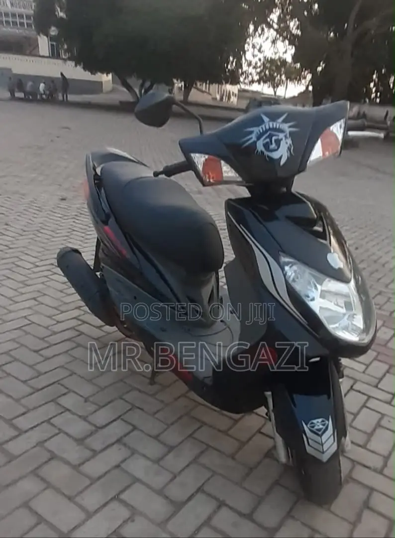 New Yamaha 2026 Black