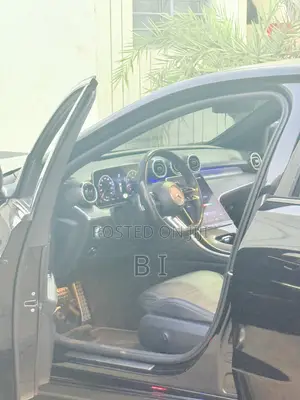 Mercedes-Benz C300 2023 Black