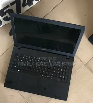 Laptop Acer Aspire E5-576 8GB Intel Core i3 SSD 256GB