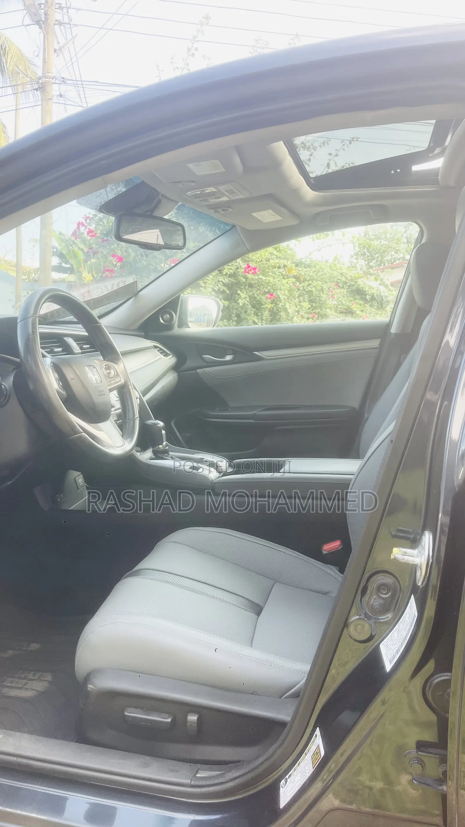 Honda Civic Touring 4dr Sedan (1.5L 4cyl) 2017 Gray