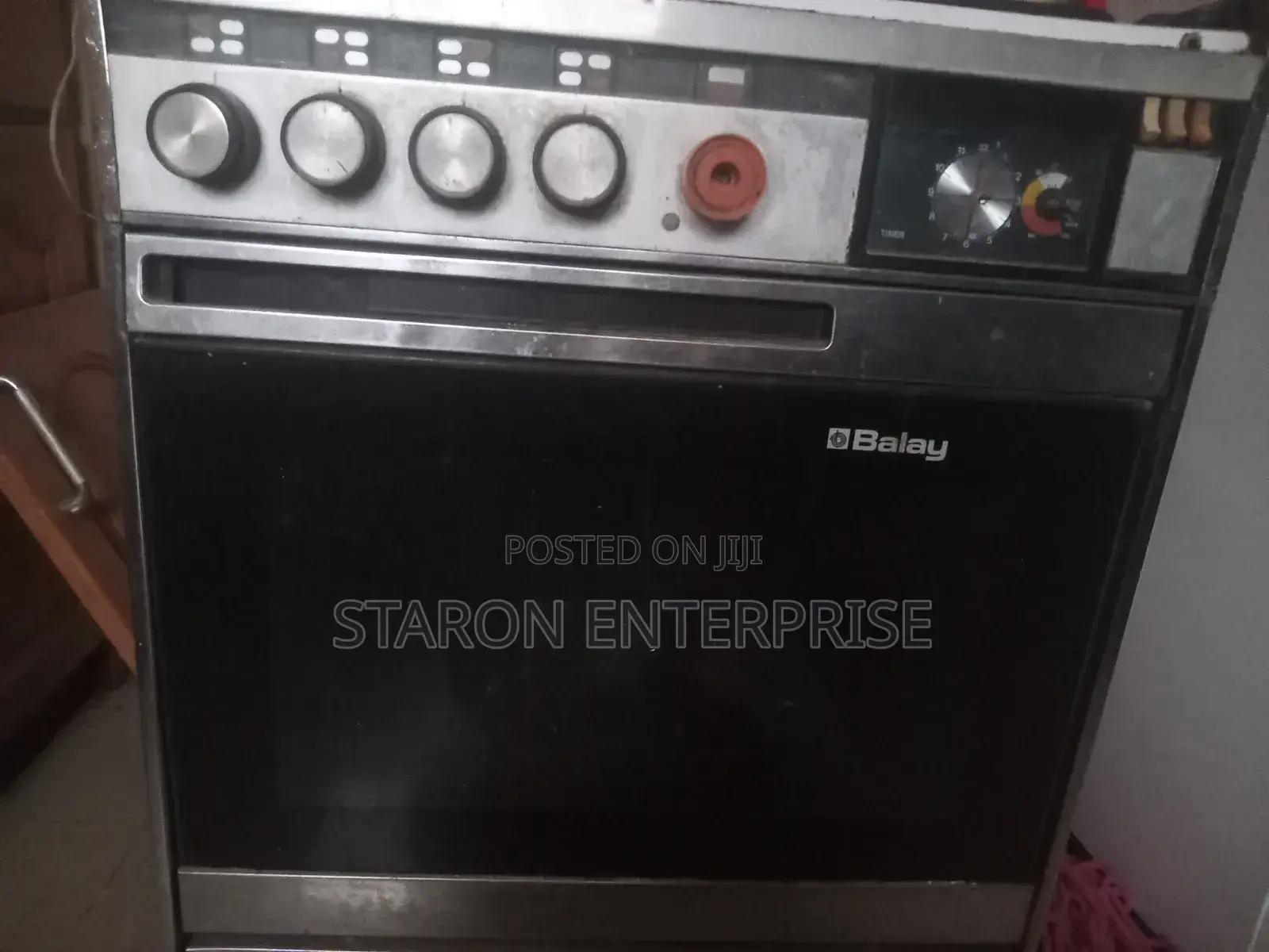 Gas Cooker With Oven