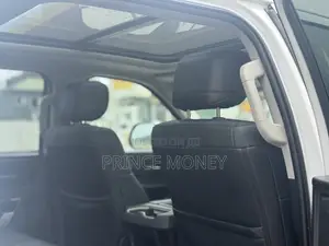 Toyota Tundra 2023 White