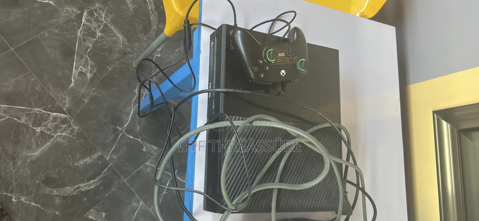 Xbox One Console With One Pad and Fc 26