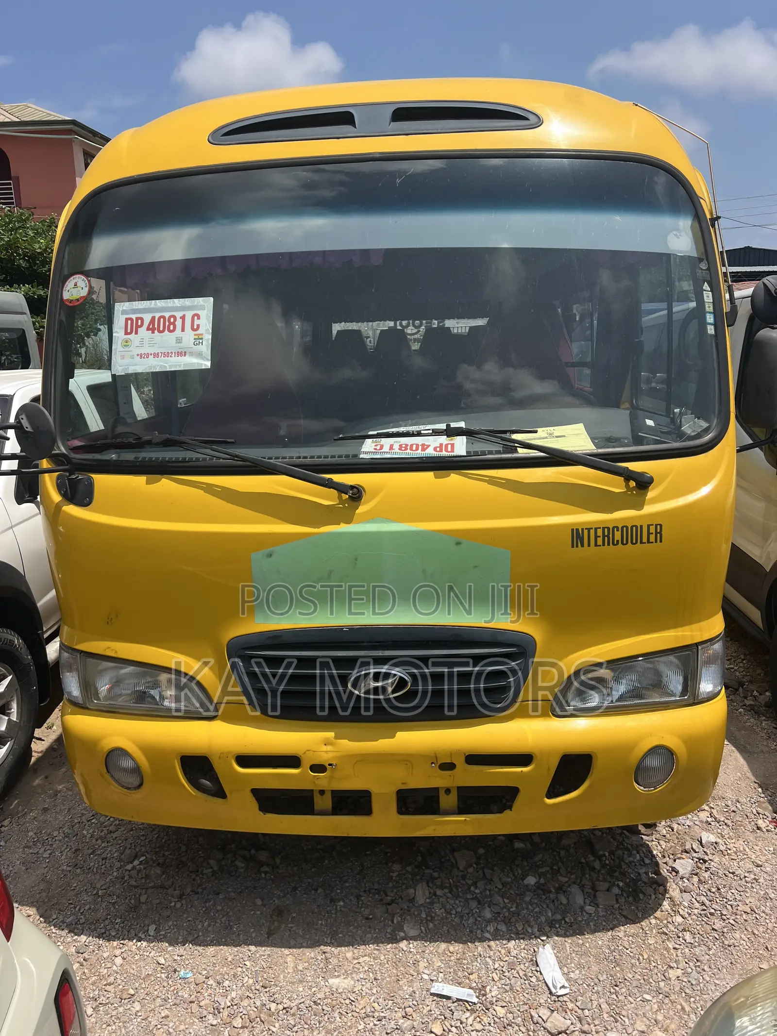 Hyundai County 2012 Yellow