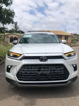 Toyota Grand Highlander Platinum AWD 2024 White