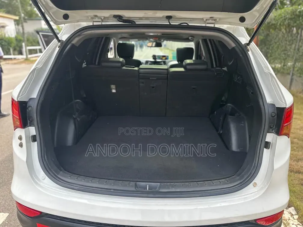 Hyundai Santa Fe 2013 White