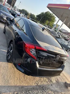 Honda Civic Touring 2dr Coupe (1.5L 4cyl) 2017 Black
