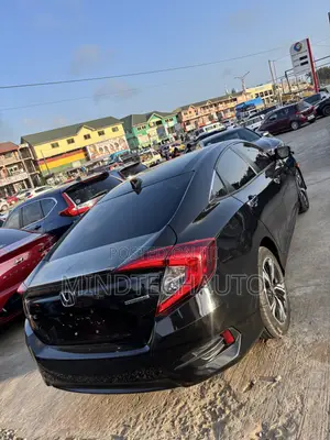 Honda Civic Touring 2dr Coupe (1.5L 4cyl) 2017 Black