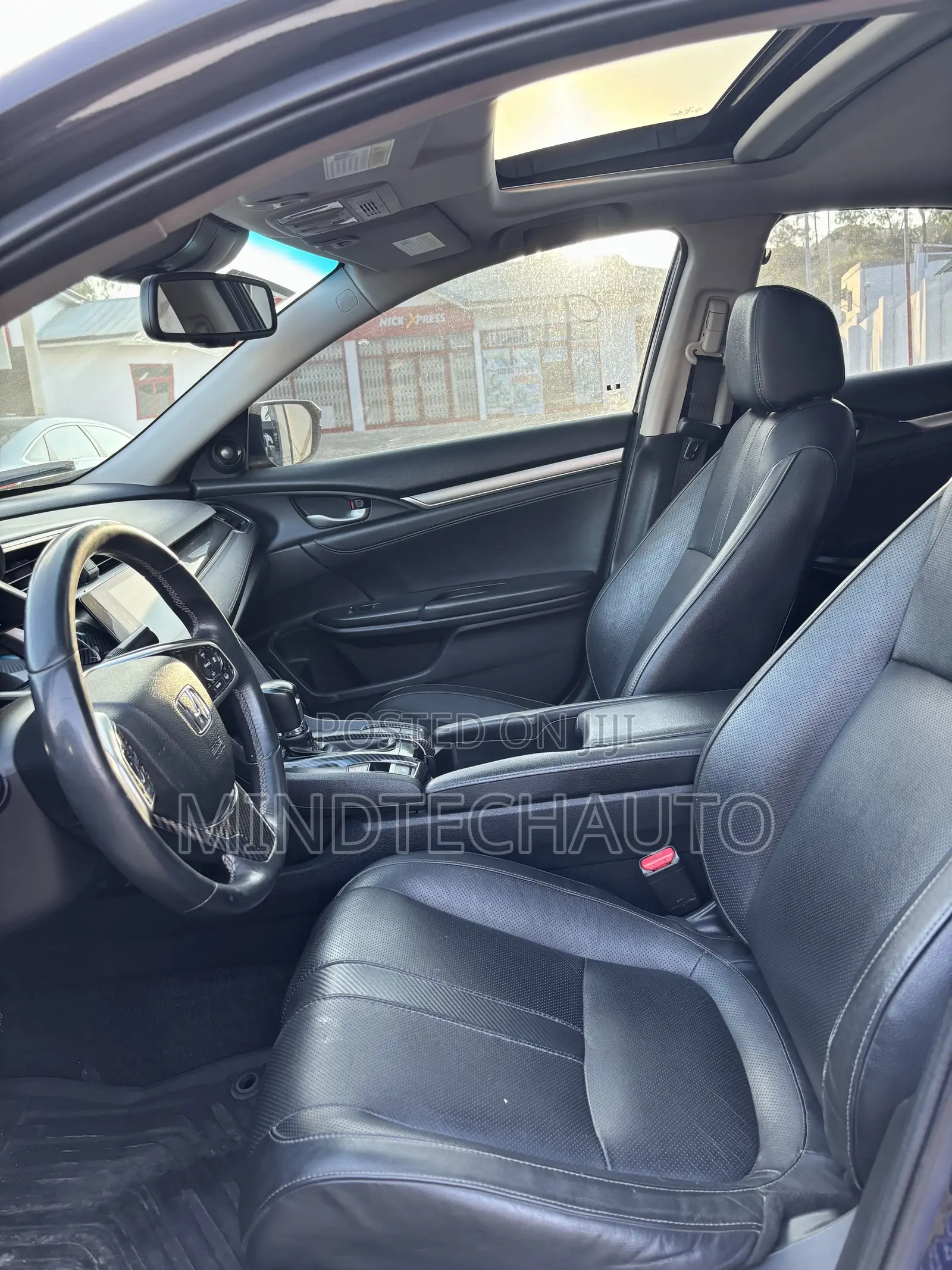 Honda Civic Touring 2dr Coupe (1.5L 4cyl) 2017 Black