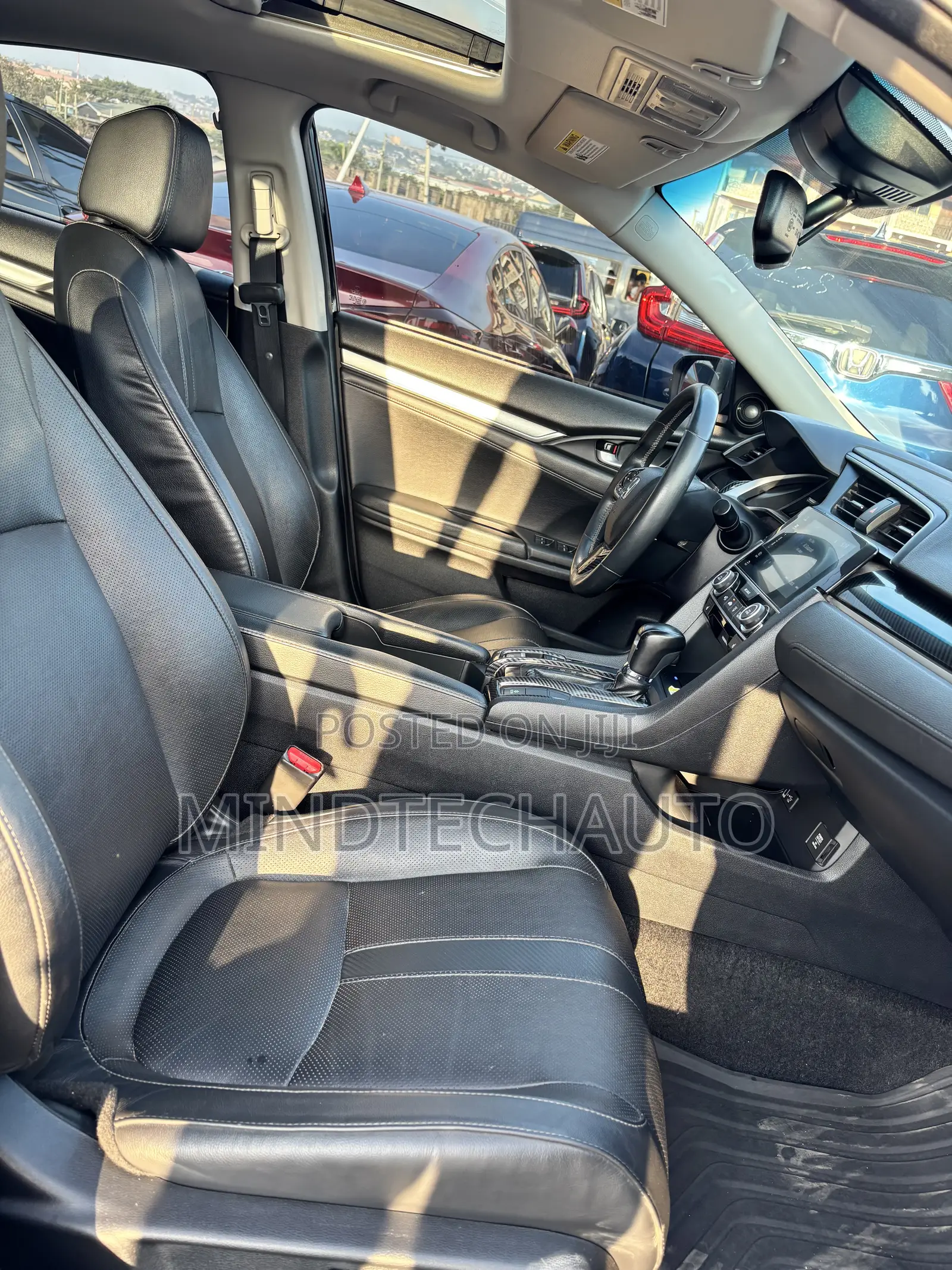 Honda Civic Touring 2dr Coupe (1.5L 4cyl) 2017 Black