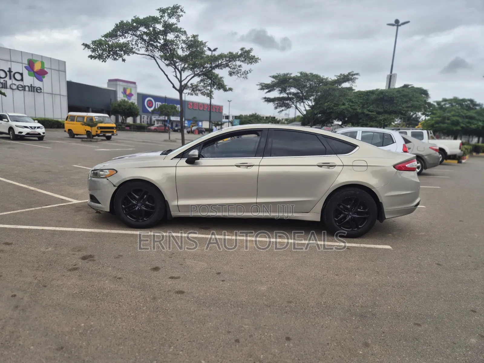 Ford Fusion SE 2013 Beige