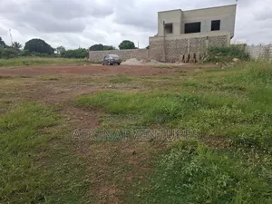 Full Plot of Land for Sale in Danyame