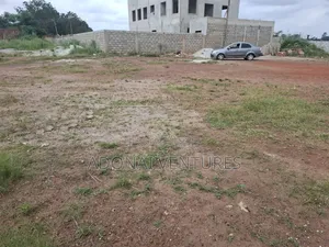 Full Plot of Land for Sale in Danyame