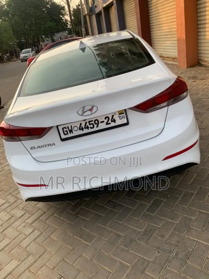 Hyundai Elantra 2017 White