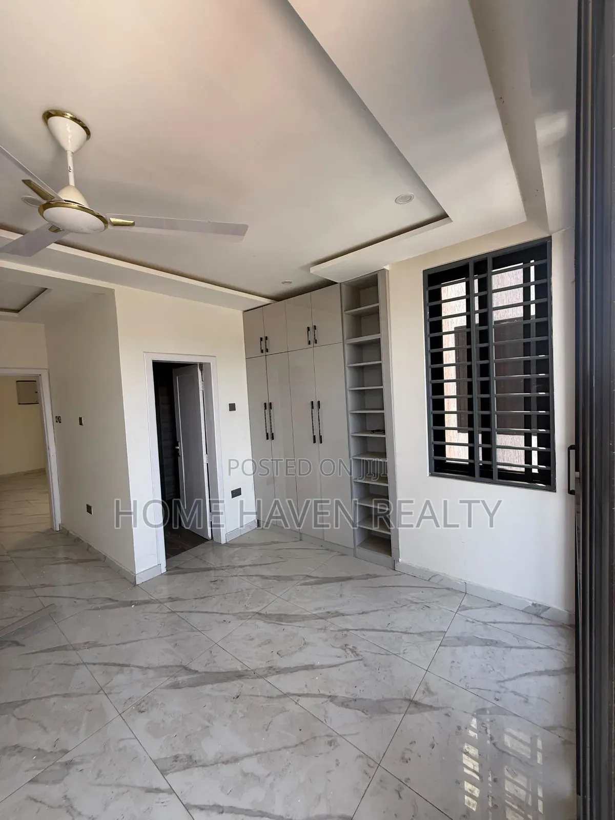 5bdrm House in Dansoman Radio Gold, Exhibition for rent