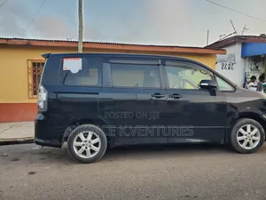 Toyota Voxy V 2WD 8-Seater 2013 Black
