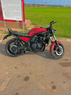 Yamaha FZ 2002 Red