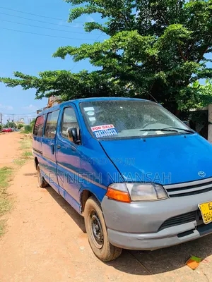 Toyota HiAce 2006 Blue