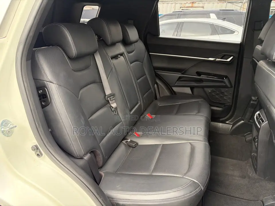 Car 2023 White