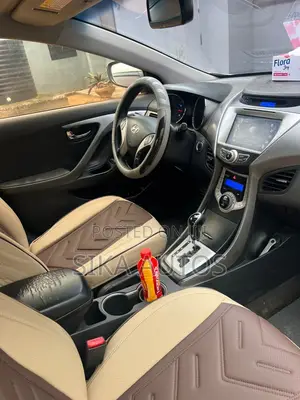 Hyundai Elantra GLS Sedan FWD (1.8L 4cyl 6A) 2013 Silver