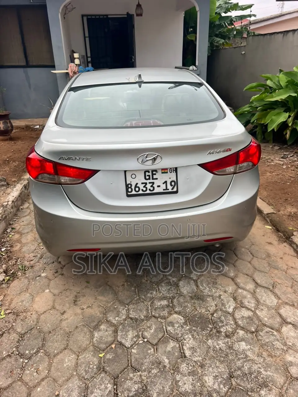 Hyundai Elantra GLS Sedan FWD (1.8L 4cyl 6A) 2013 Silver
