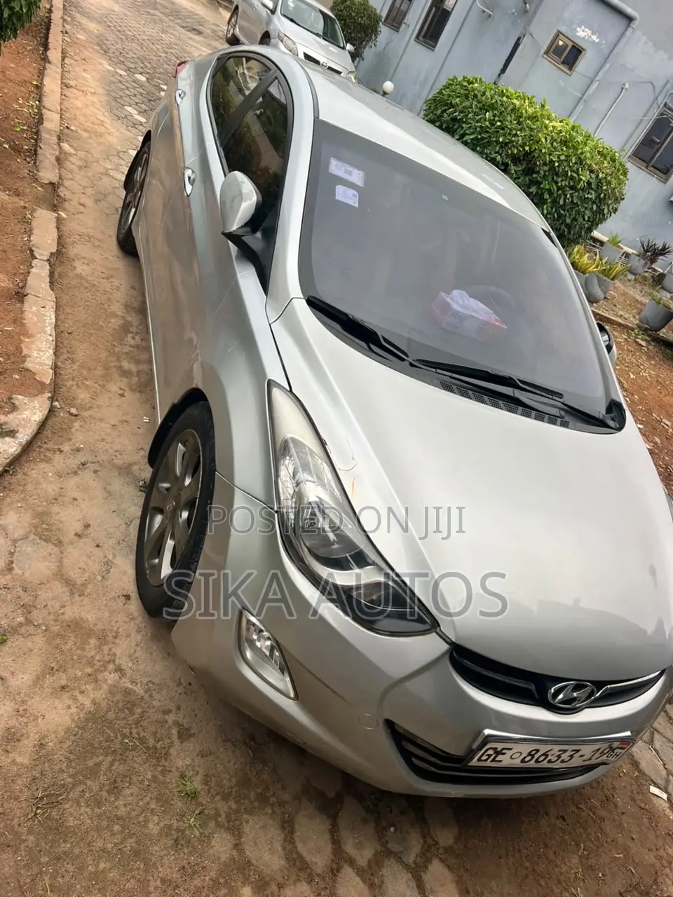 Hyundai Elantra GLS Sedan FWD (1.8L 4cyl 6A) 2013 Silver