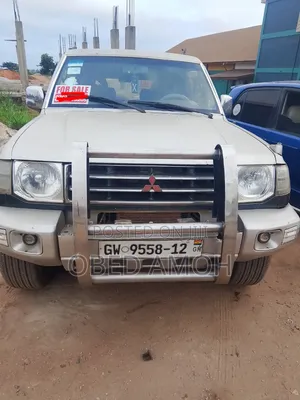 Mitsubishi Pajero 2005 Silver
