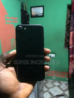 Apple iPhone 7 32 GB Black
