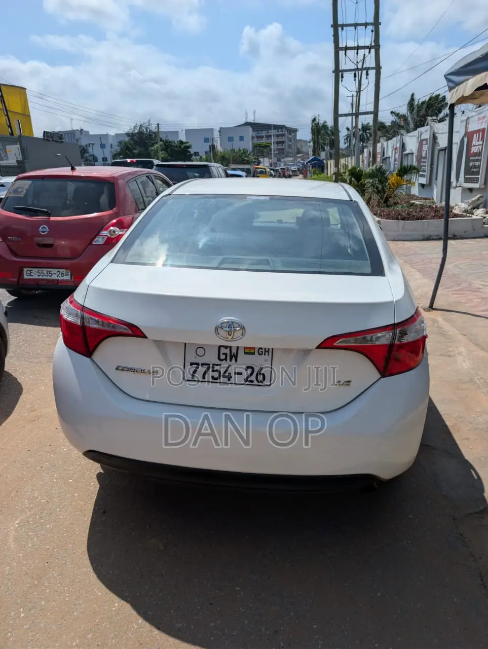 Toyota Corolla LE ECO Premium (1.8L 4cyl CVT) 2016 White