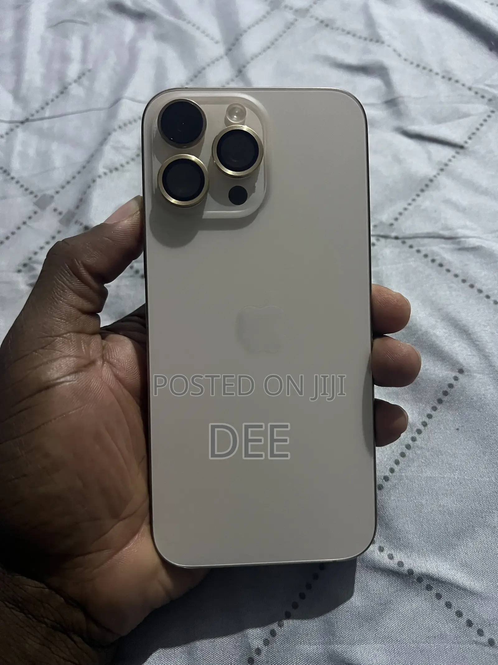 Apple iPhone 16 Pro Max 1 TB Gold