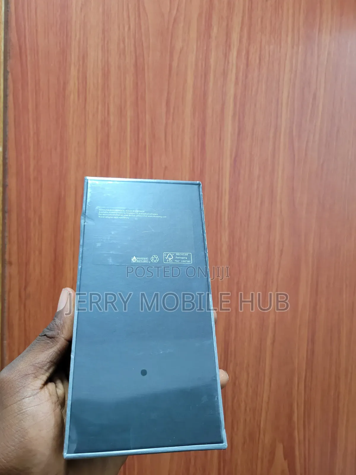 New Samsung Galaxy Z Flip4 512 GB Gold