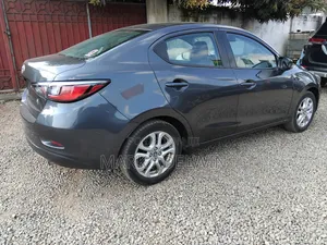 Toyota Yaris iA 1.5 FWD 2019 Gray
