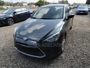 Toyota Yaris iA 1.5 FWD 2019 Gray