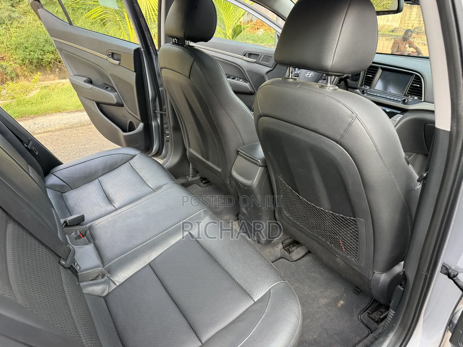 Hyundai Elantra Limited Sedan FWD (2.0L 4cyl 6A) 2017 Gray