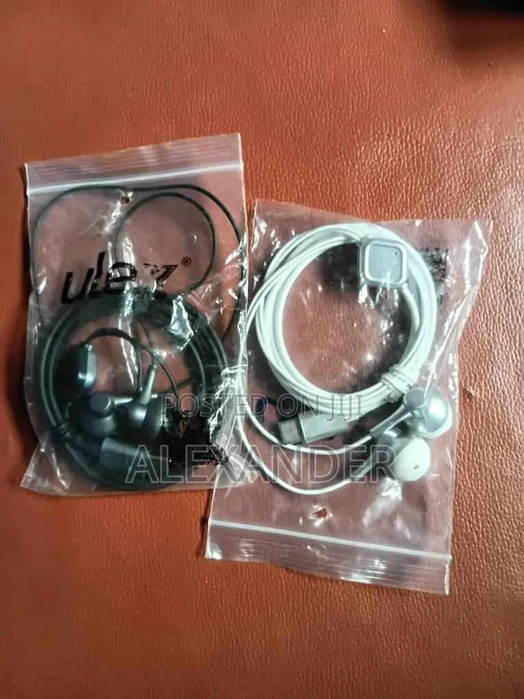 Earpiece and Cables