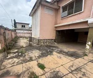 6bdrm House in Lartebiokorshie for sale