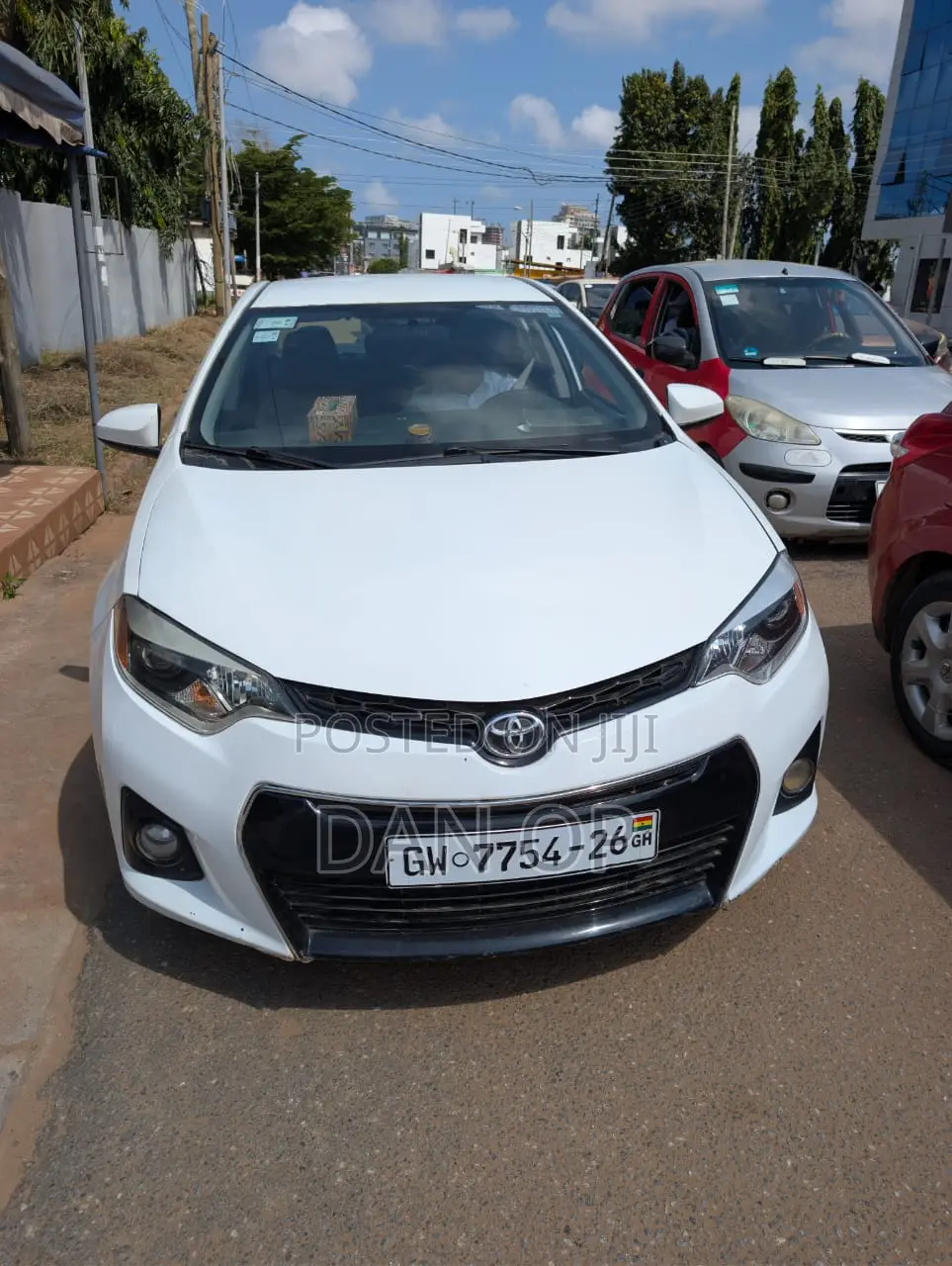 Toyota Corolla LE ECO Premium (1.8L 4cyl CVT) 2016 White