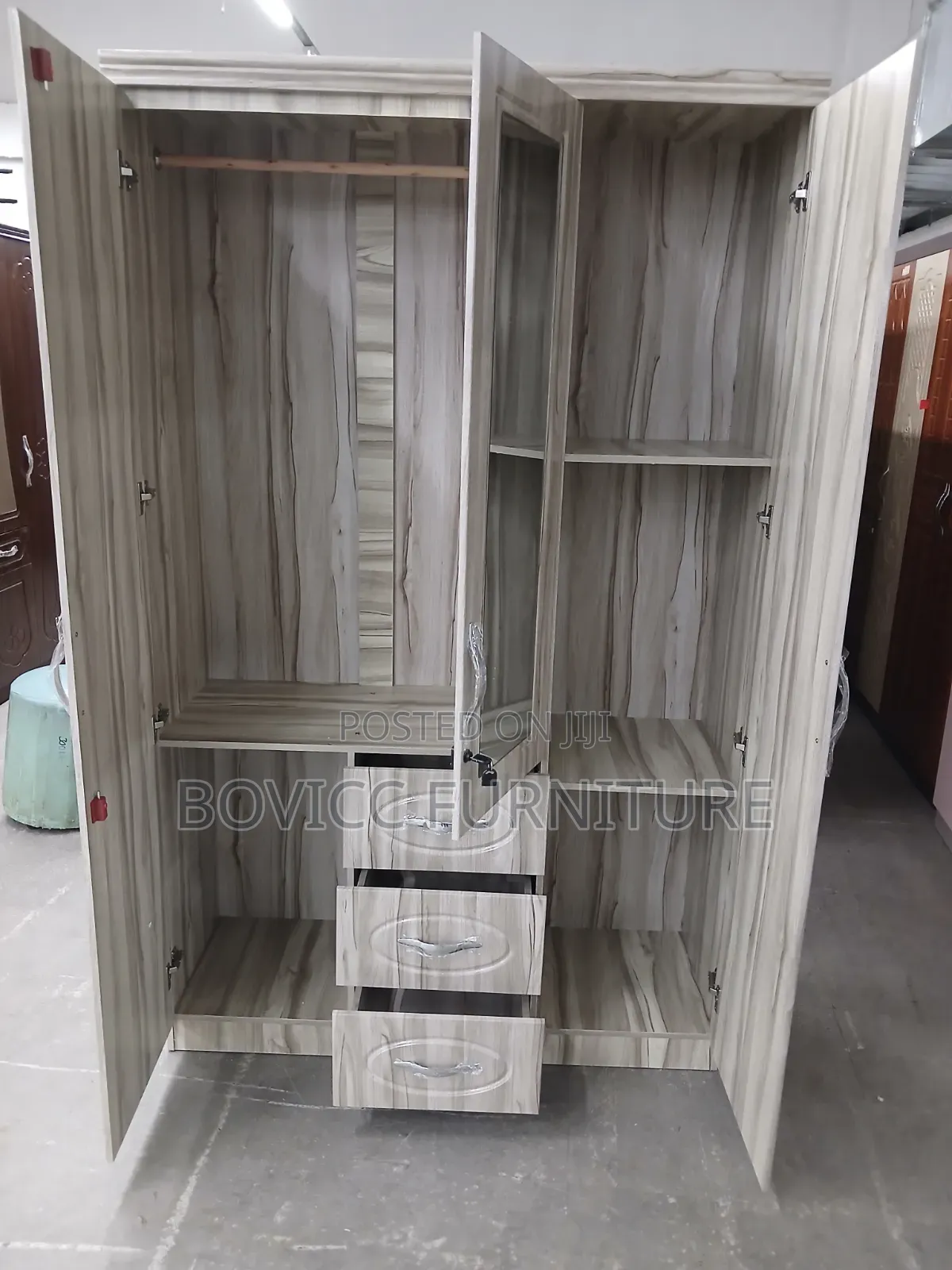 Quality 3 Door Wardrobe