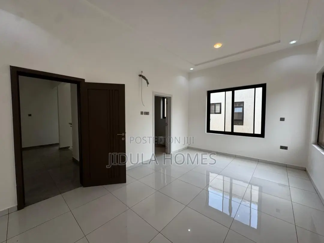 4bdrm Townhouse/Terrace in East Legon Hills, School Junction for sale